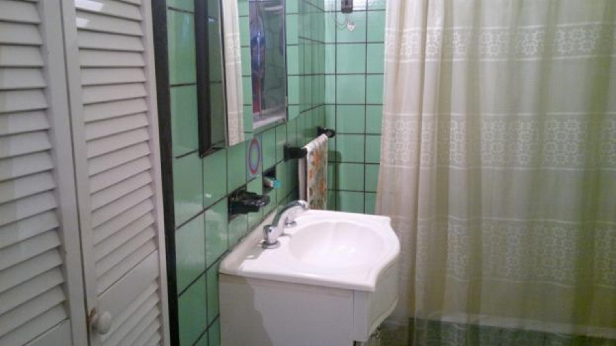BURZACO: CASA C/ GARAGE Y DEPTO DE 2 AMB. A METROS DE AV H .IRIGOYEN **APTO CREDITO** ! OPORTUNIDAD — foto 7