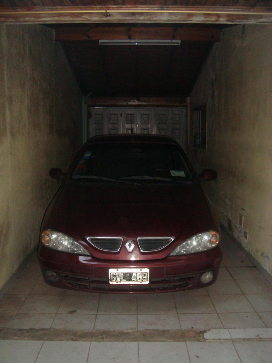 AMPLIO CHALET. EXCEL.UBIC.Ba. LOS ALAMOS.4 DORM.GARAG+PATIO.1CDRA PLAZA, A CDRS AV H.IRIGOYEN. — foto 9