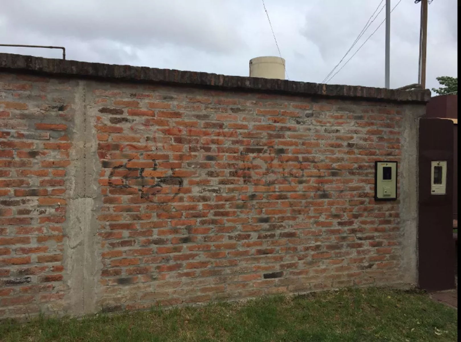 BURZACO: HERMOSO LOTE EN EXCELENTE ESTADO .TODOS LOS SERVICIOS. C/ ESCRITURA*APTO CREDITO* - 5
