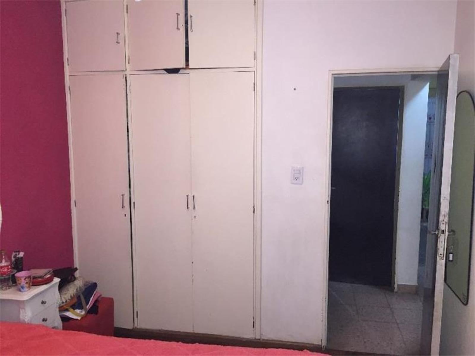 BURZACO: CASA DE 3 DORMITORIOS CON DPTO AL FONDO * APTA CREDITO* — foto 4