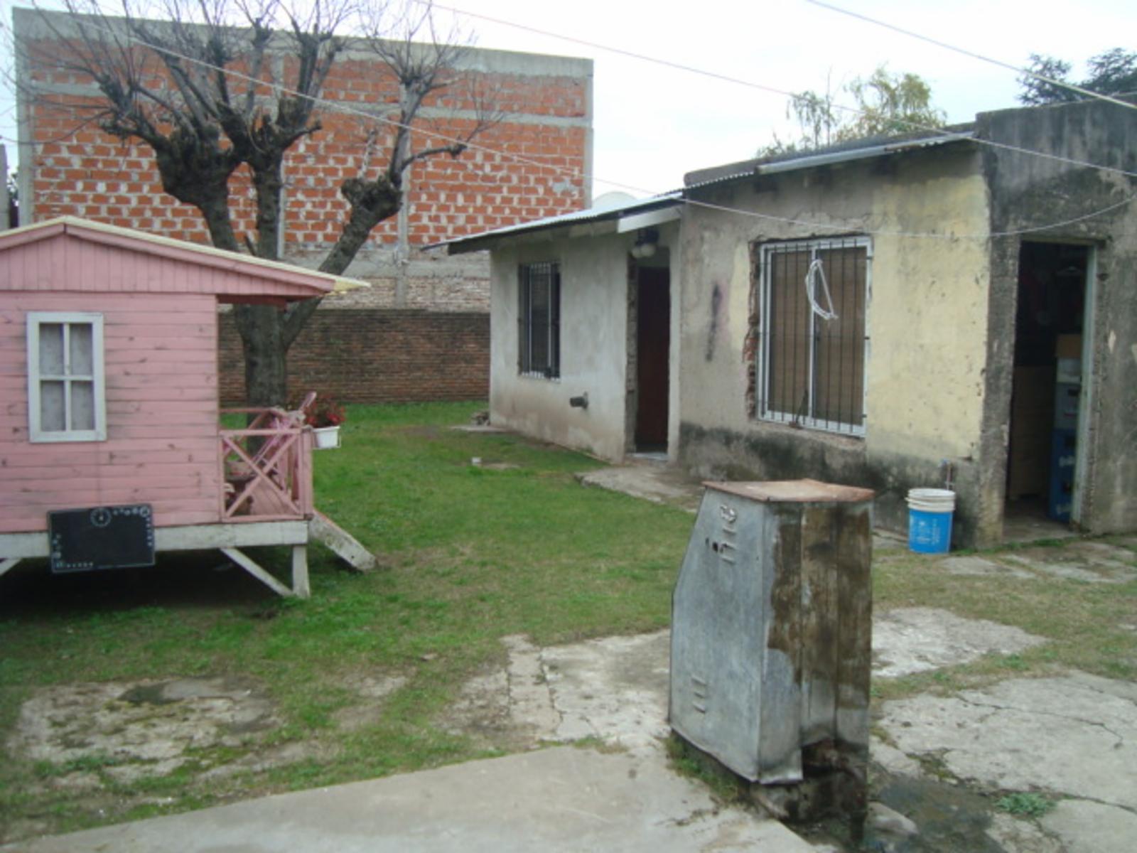 BURZACO: CASA DE 3 DORMITORIOS CON DPTO AL FONDO * APTA CREDITO* — foto 11