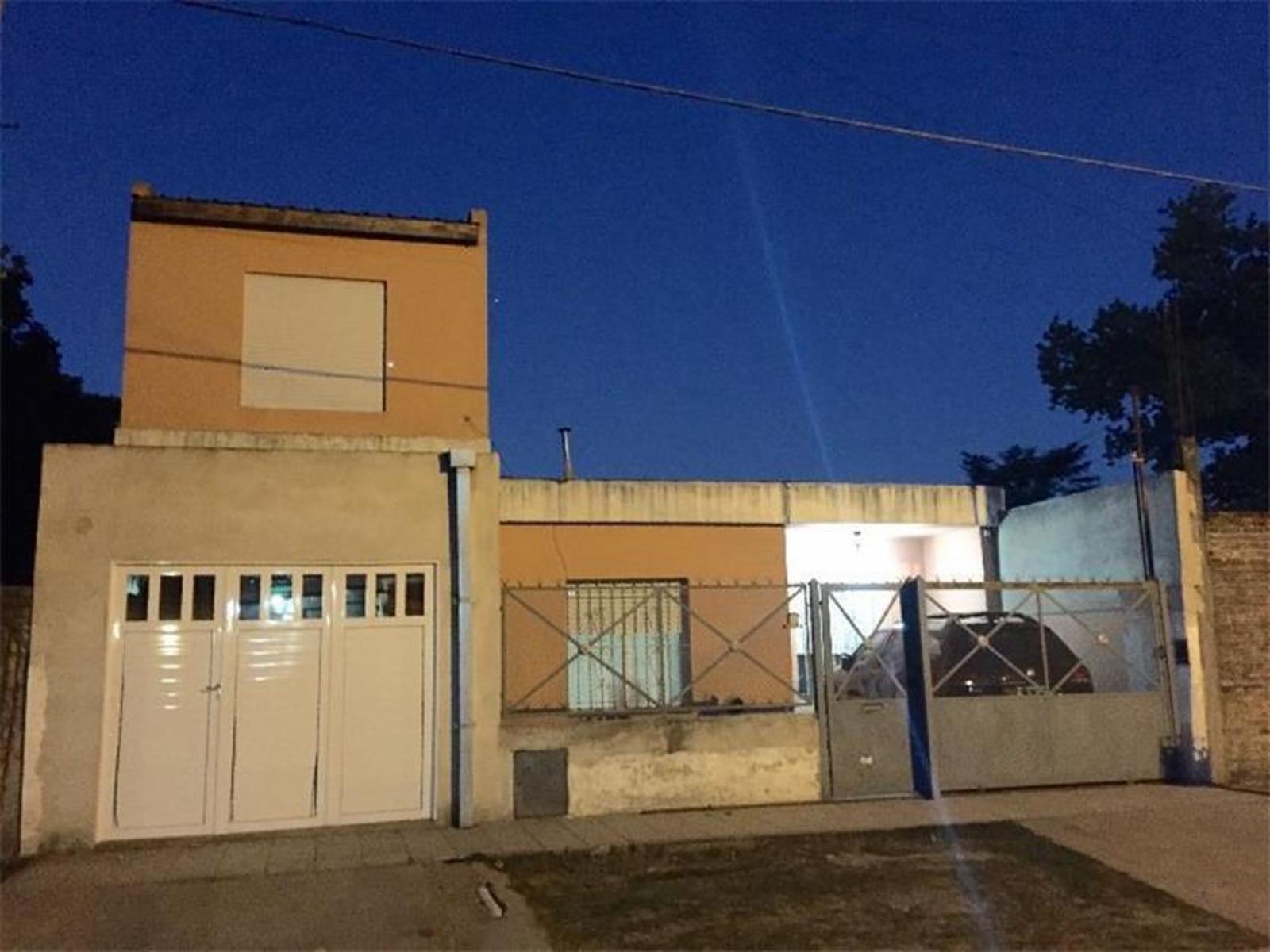 BURZACO: CASA DE 3 DORMITORIOS CON DPTO AL FONDO * APTA CREDITO* — foto 14