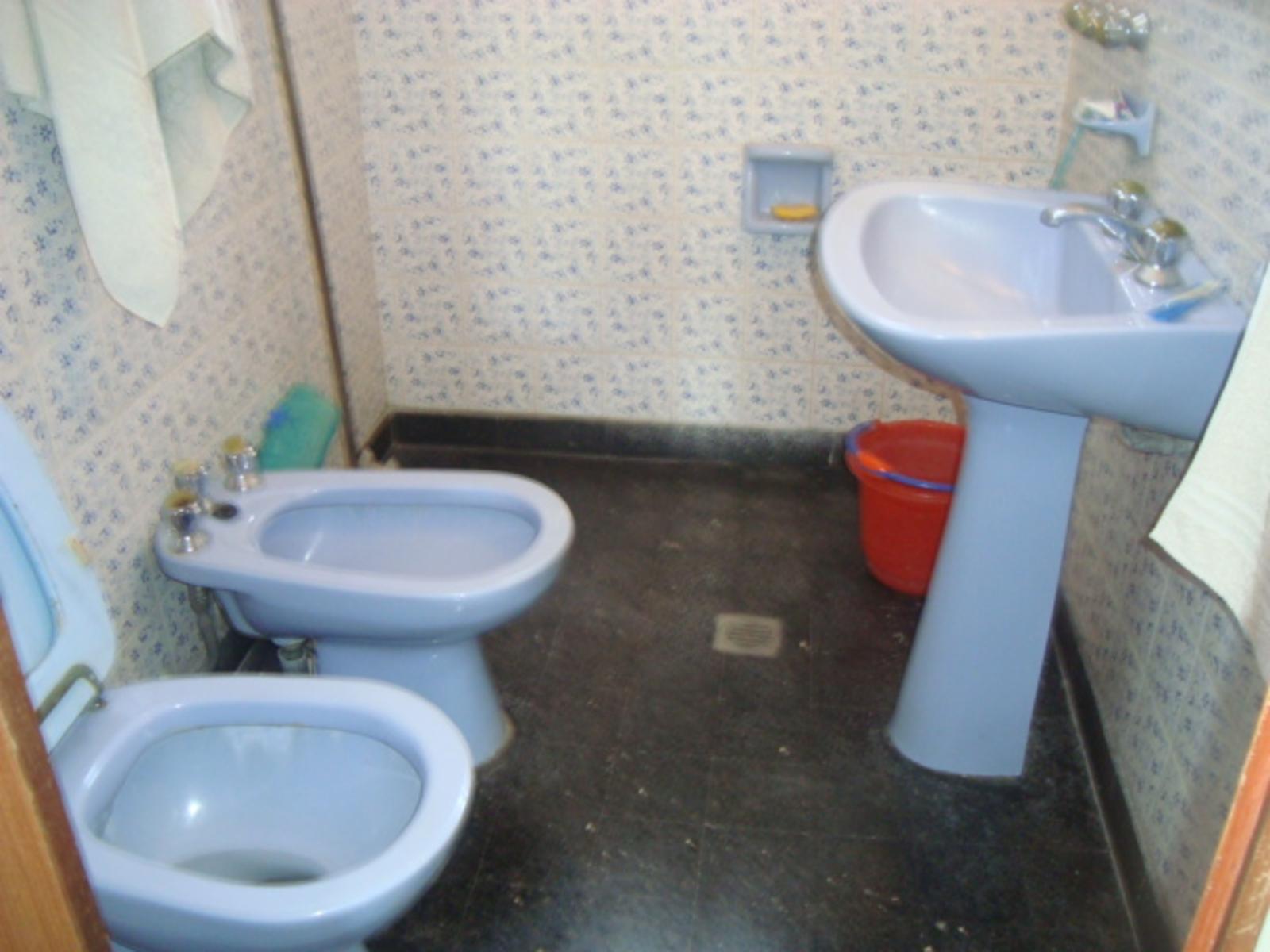 IMPORTANTE PROPIEDAD 2 LOCALES, CASA Y TERRENO IDEAL INVERSIÓN ***.APTO CREDITO *** — foto 12