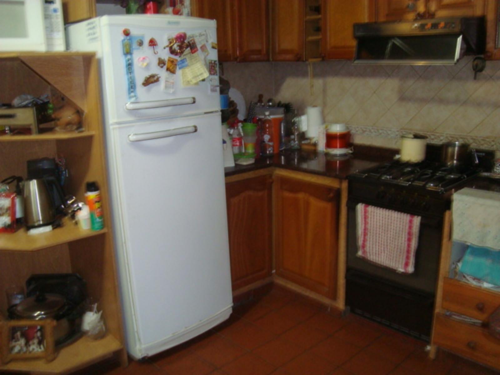 TEMPERLEY: COMODA CASA 4 AMBIENTES, CON COCHERA, FONDO C/PARRILLA * APTA CREDITO* — foto 6