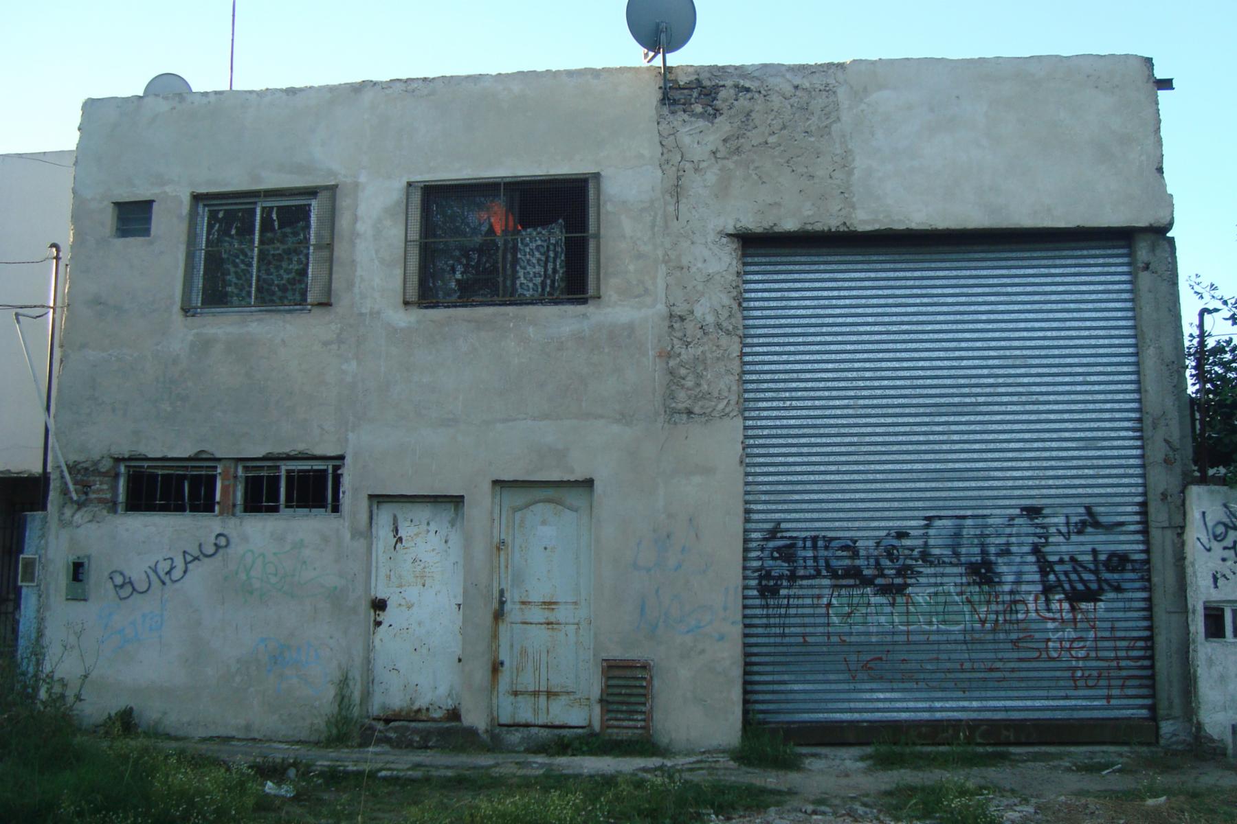 BURZACO: ALQUILER GALPON /DEPOSITO con DPTO/ OFICINA A LA CALLE ALEM - 1