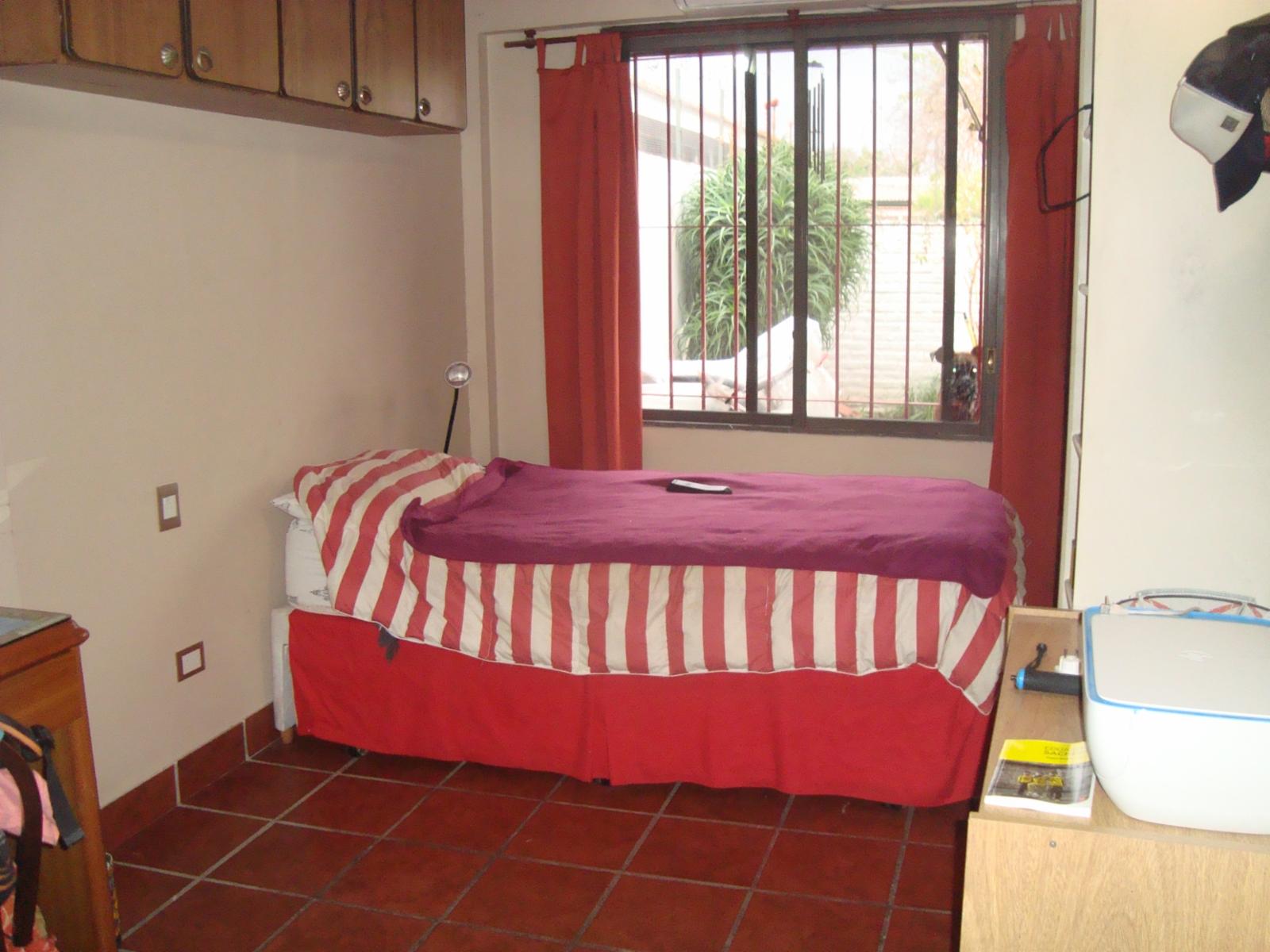 BURZACO: HERMOSO CHALET CON 4 DORM . GARAGE Y FONDO LIBRE ( APTA CREDITO SANTANDER RIO, GALICIA O MACRO ) — foto 6