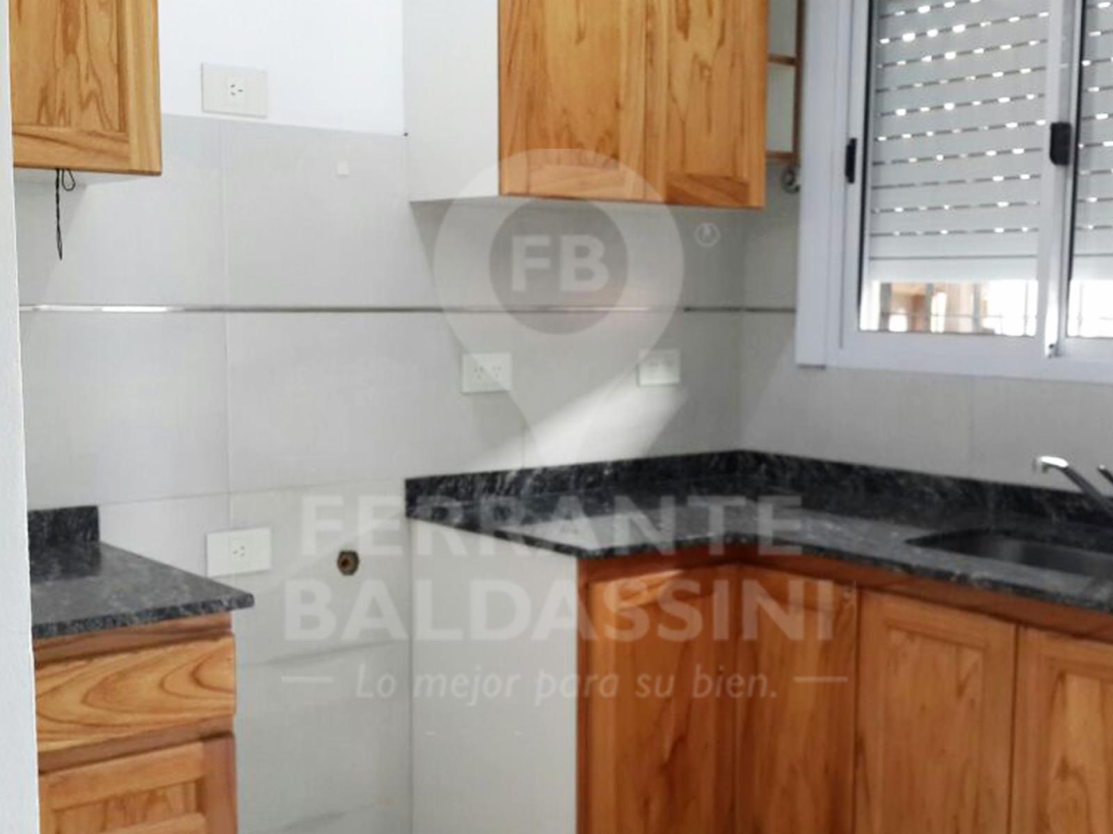BURZACO: VENTA DE 2 DPTOS ,2 AMBIENTES COMODOS, LUMINOSOS, CON COCHERA Y PATIO ( VENTA EN BLOQUE ) — foto 2