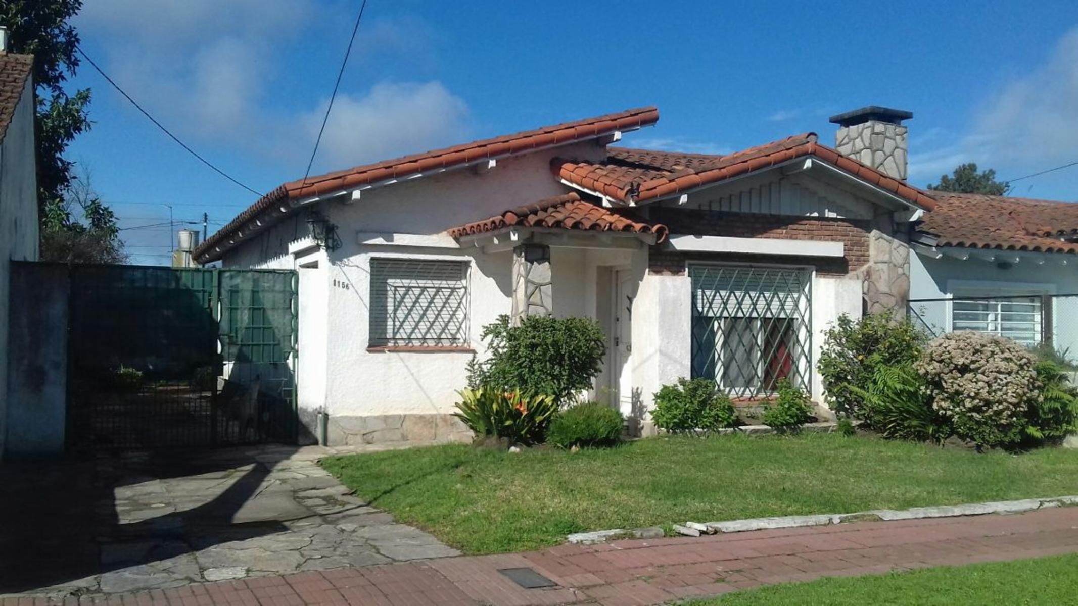 BURZACO: HERMOSO CHALET CON FONDO LIBRE, ENTRADA DE AUTO, * PROXIMAMENTE APTA CREDITO* — foto 7