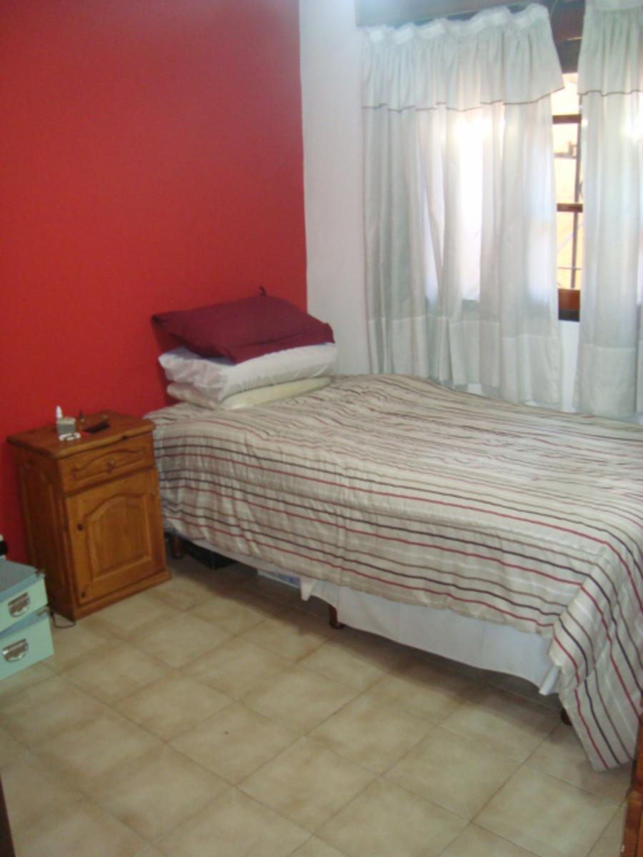 BURZACO: MUY LINDO CHALET, EN 2 PLANTAS, GARAGE , PATIO Y AMPLIA TERRAZA — foto 5