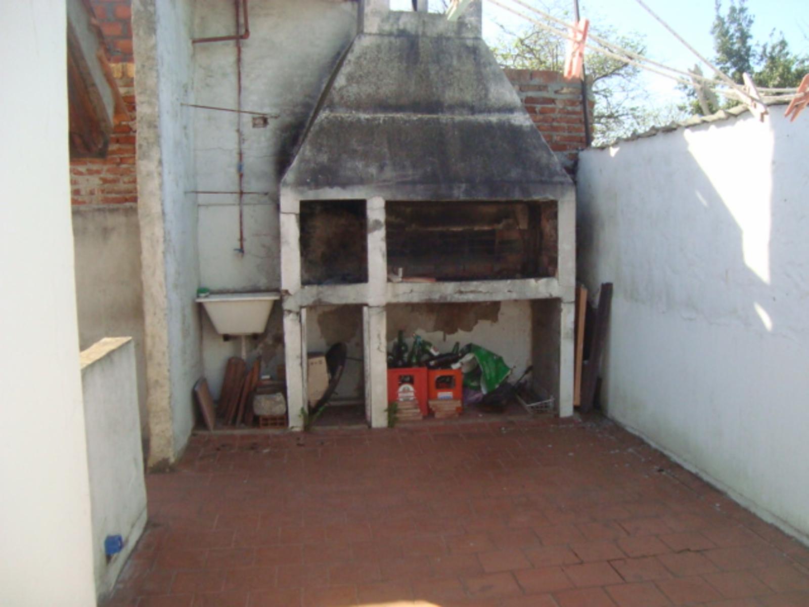 BURZACO: MUY LINDO CHALET, EN 2 PLANTAS, GARAGE , PATIO Y AMPLIA TERRAZA — foto 15