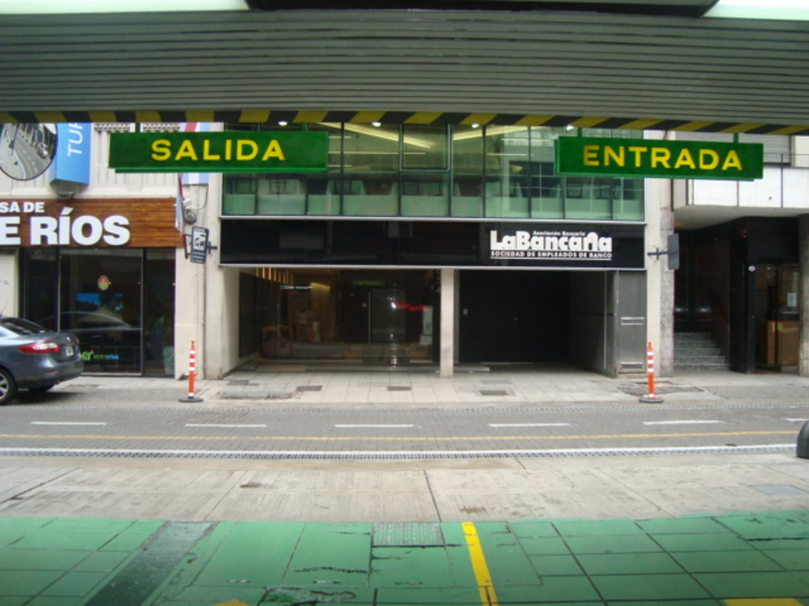 Caba: venta de Cochera sobre calle Suipacha, EXCELENTE UBICACION !!! - 6