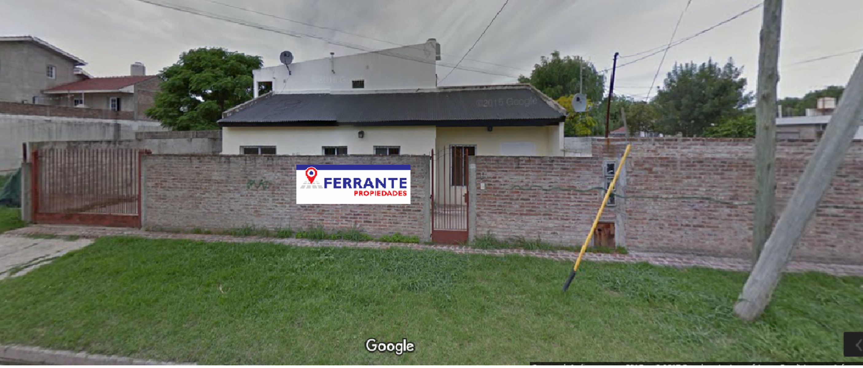 BURZACO: MUY LINDA CASA, 2 DORMITORIOS, CON GARAGE PASANTE, FONDO - 3
