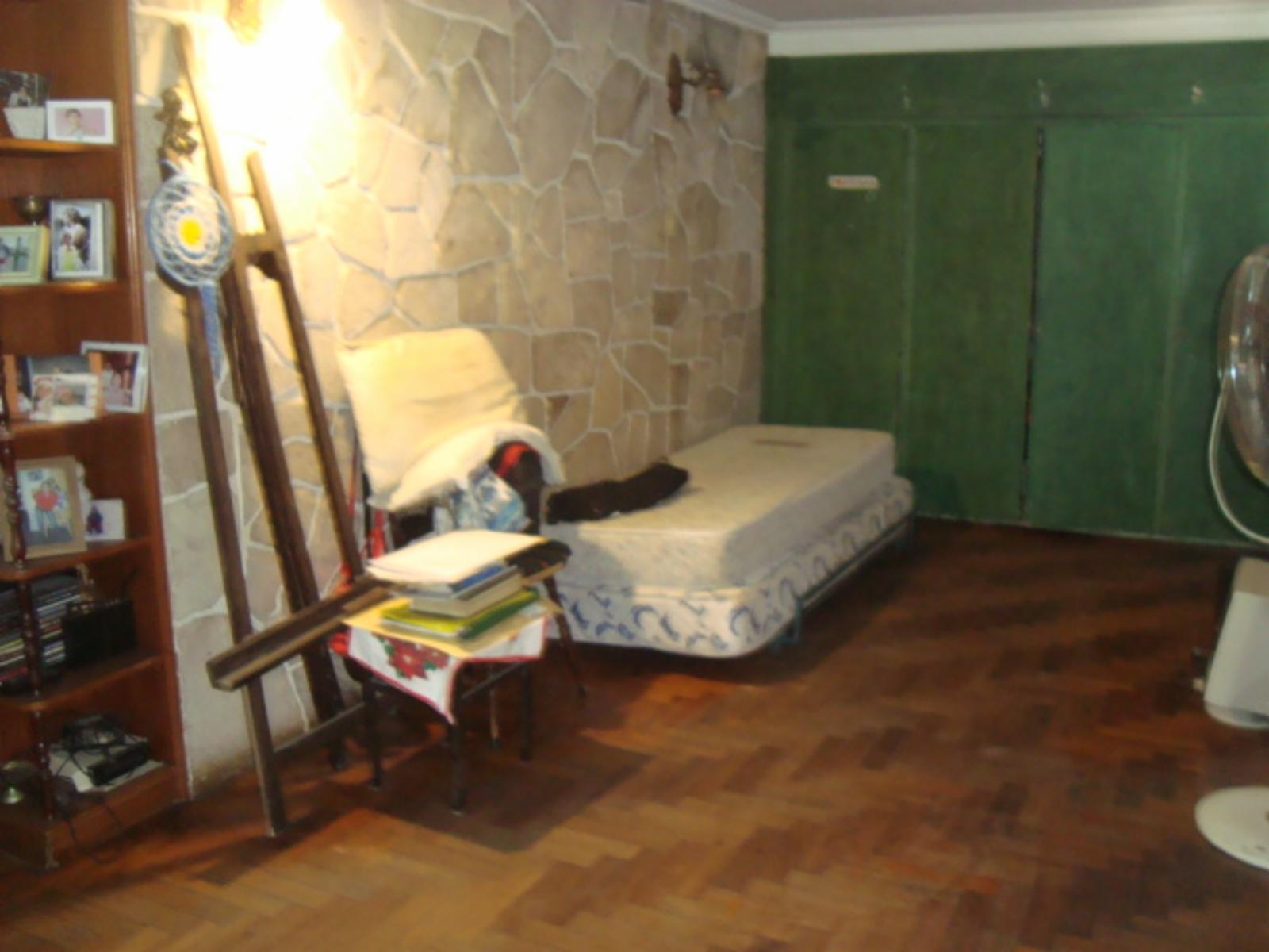 Burzaco: departamento amplio, tipo casa con patio y terraza — foto 6