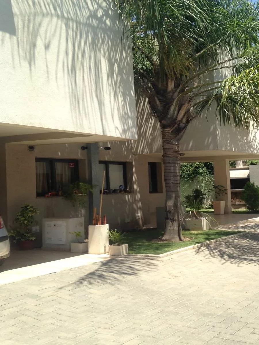VILLA CARLOS PAZ: DUPLEX EN COMPLEJO CON EXCELENTE VISTA Y ESTILO, PISCINA — foto 2