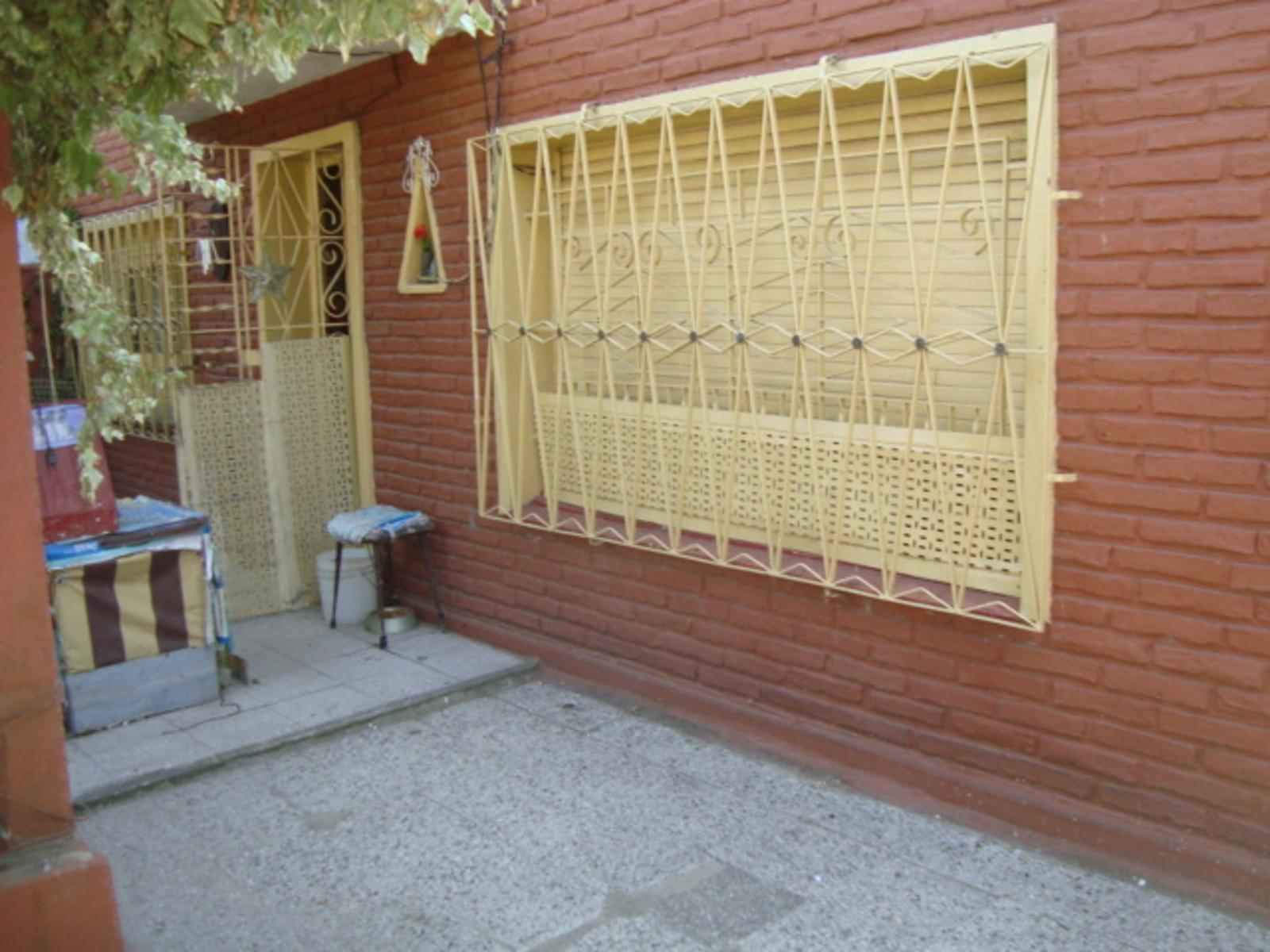 Longchamps: casa con parque y departamento interno — foto 11