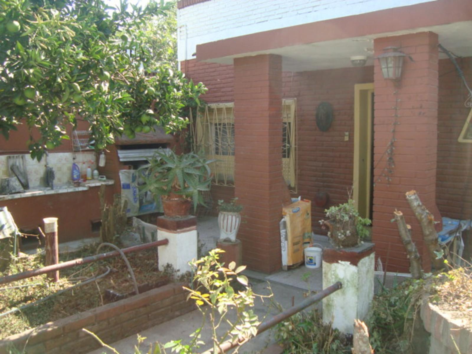Longchamps: casa con parque y departamento interno — foto 14
