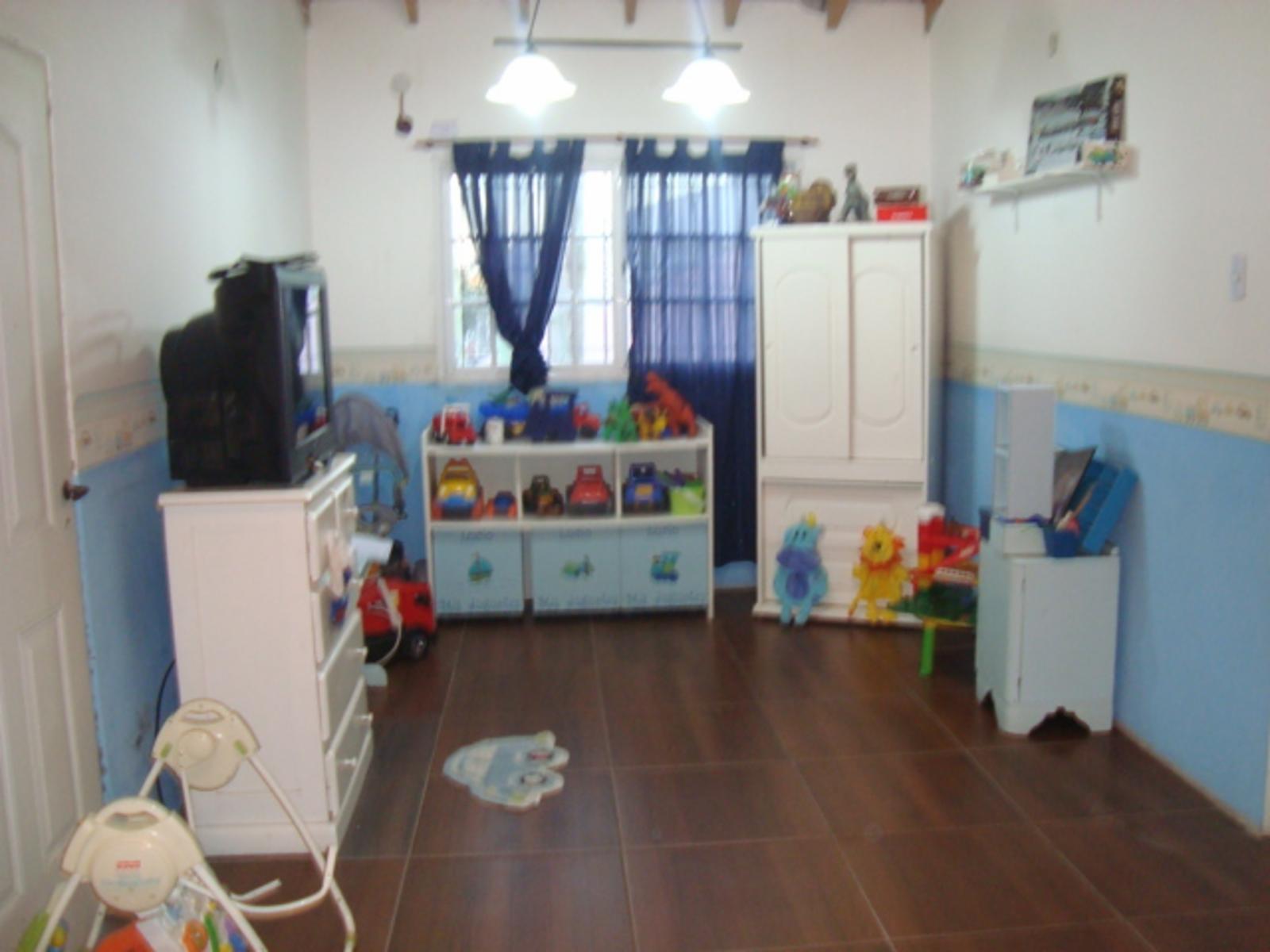 CASA 2 PLANTAS, 6AMB ,DORM.EN SUITE, JARDIN,FONDO, ENTRADA 2 AUTOS.BNA UBIC. — foto 12