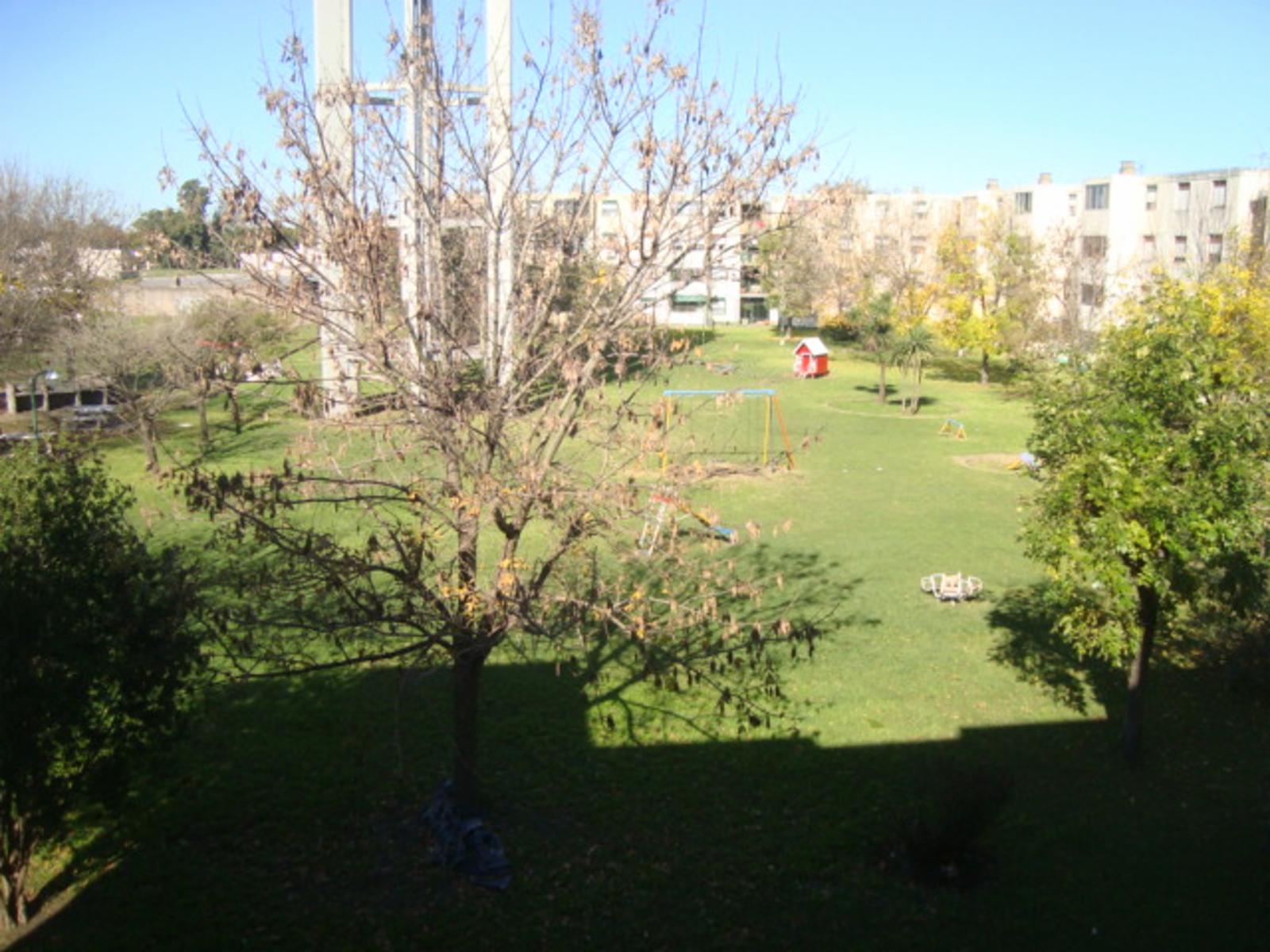 LONGCHAMPS: BARRIO VIPLASTIC, DEPARTAMENTO 2 AMBIENTES - 10