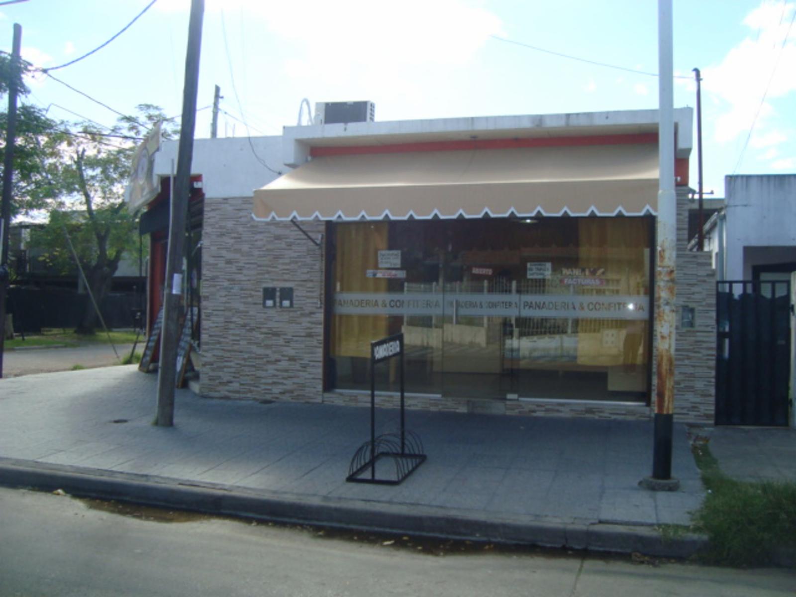 ALQUILER DE LOCAL COMERCIAL EN LUIS GUILLON - 2