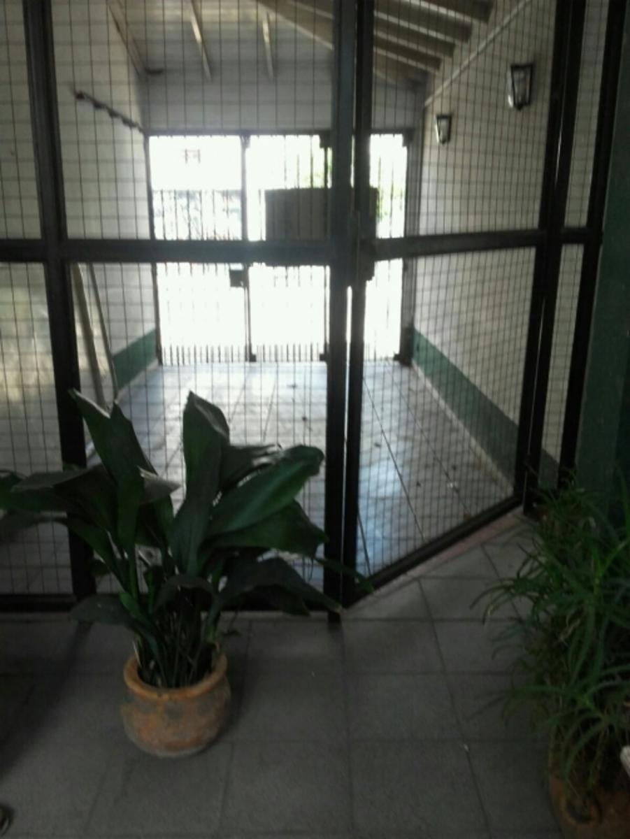 TEMPERLEY: CASA A RECICLAR, CON EXCELENTE UBICACION — foto 4