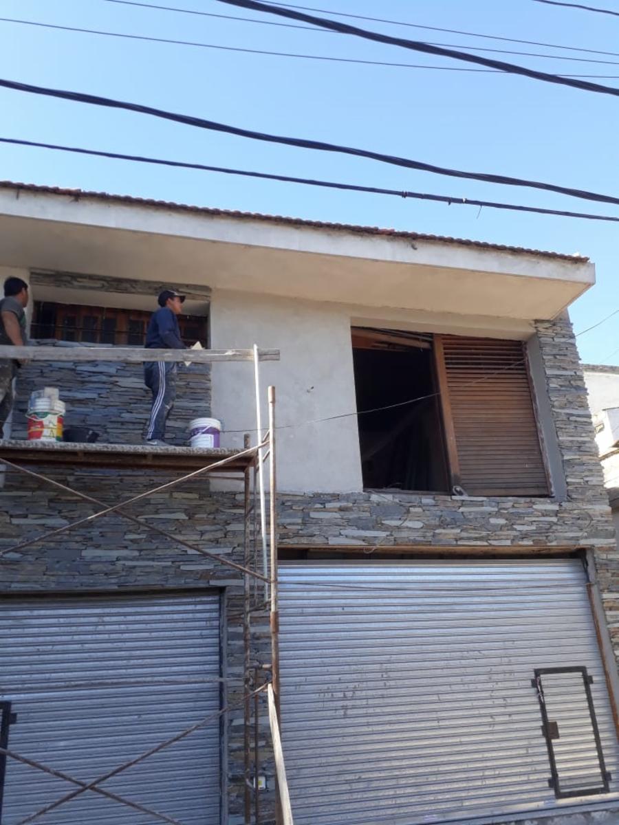 ALQUILER DE LOCAL CENTRICO EN BURZACO. A 1 CDRA DE LA ESTACION Y A MTS. DE CALLE ALSINA - 3