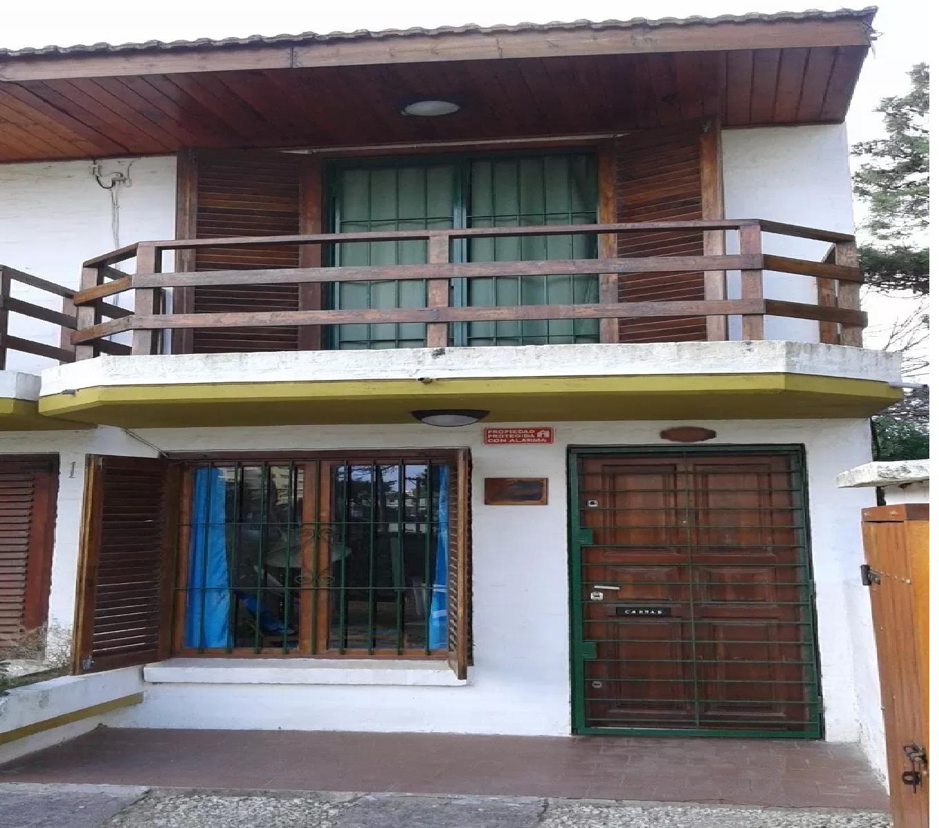 VILLA GESELL : VENTA DE DUPLEX - 3 AMB. A 1 CUADRA DEL MAR