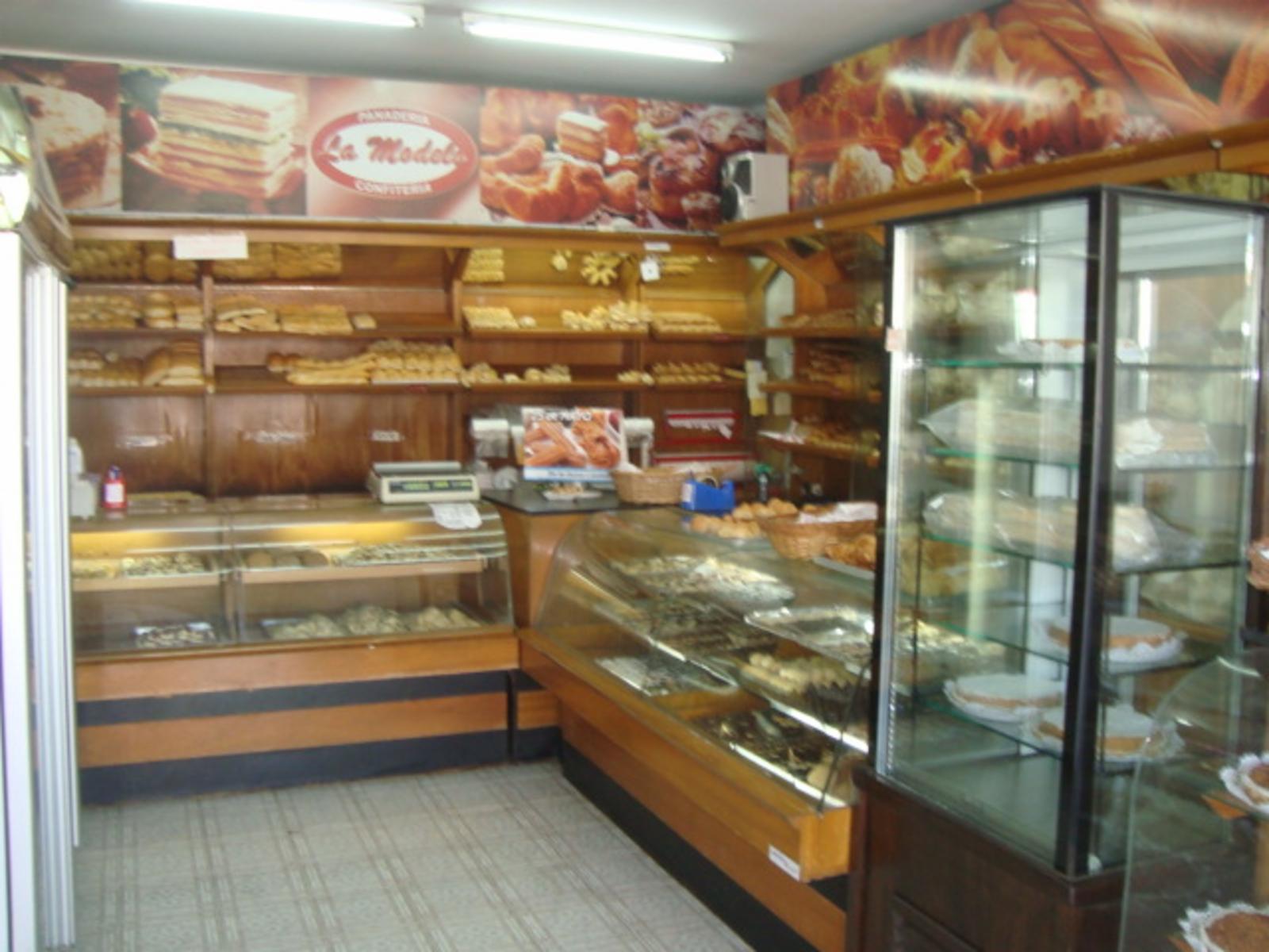 LONGCHAMPS: VENTA DE FONDO DE COMERCIO PANADERIA - 3