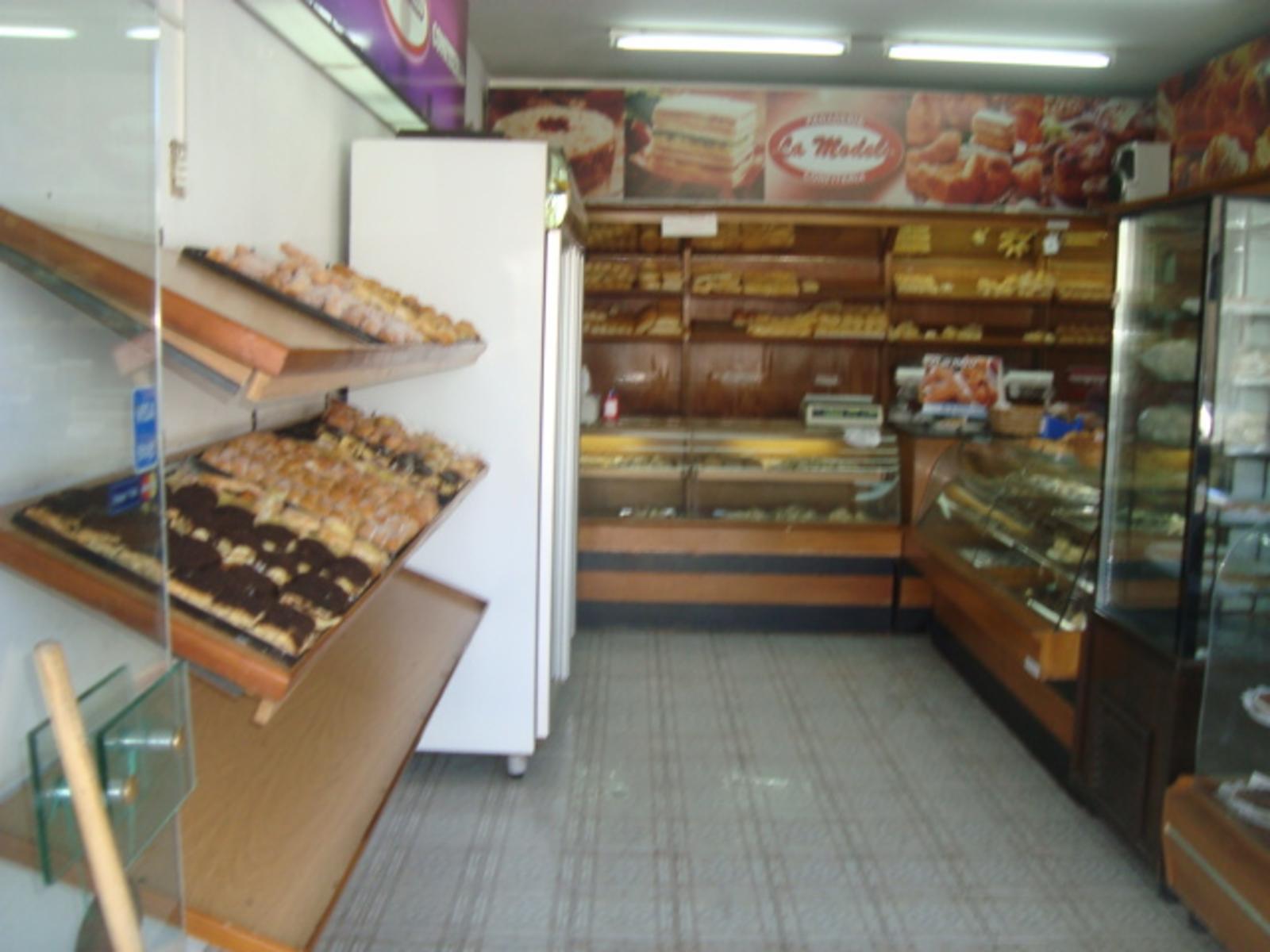 LONGCHAMPS: VENTA DE FONDO DE COMERCIO PANADERIA - 5
