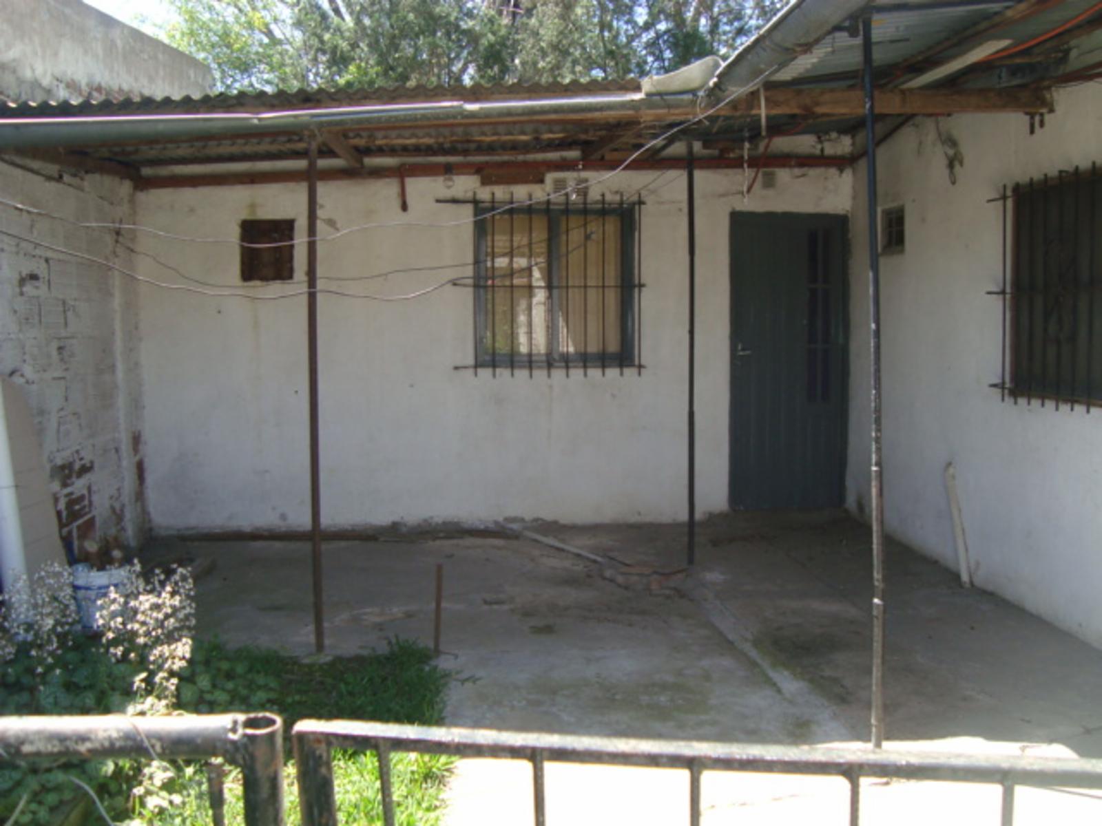 VENTA DE CASA EN BURZACO 5 AMB+ 2 DPTOS 2AMB +GARAGE+ENTR.AUTO.OPORTUNIDAD VIVIENDA E INVERSION — foto 13