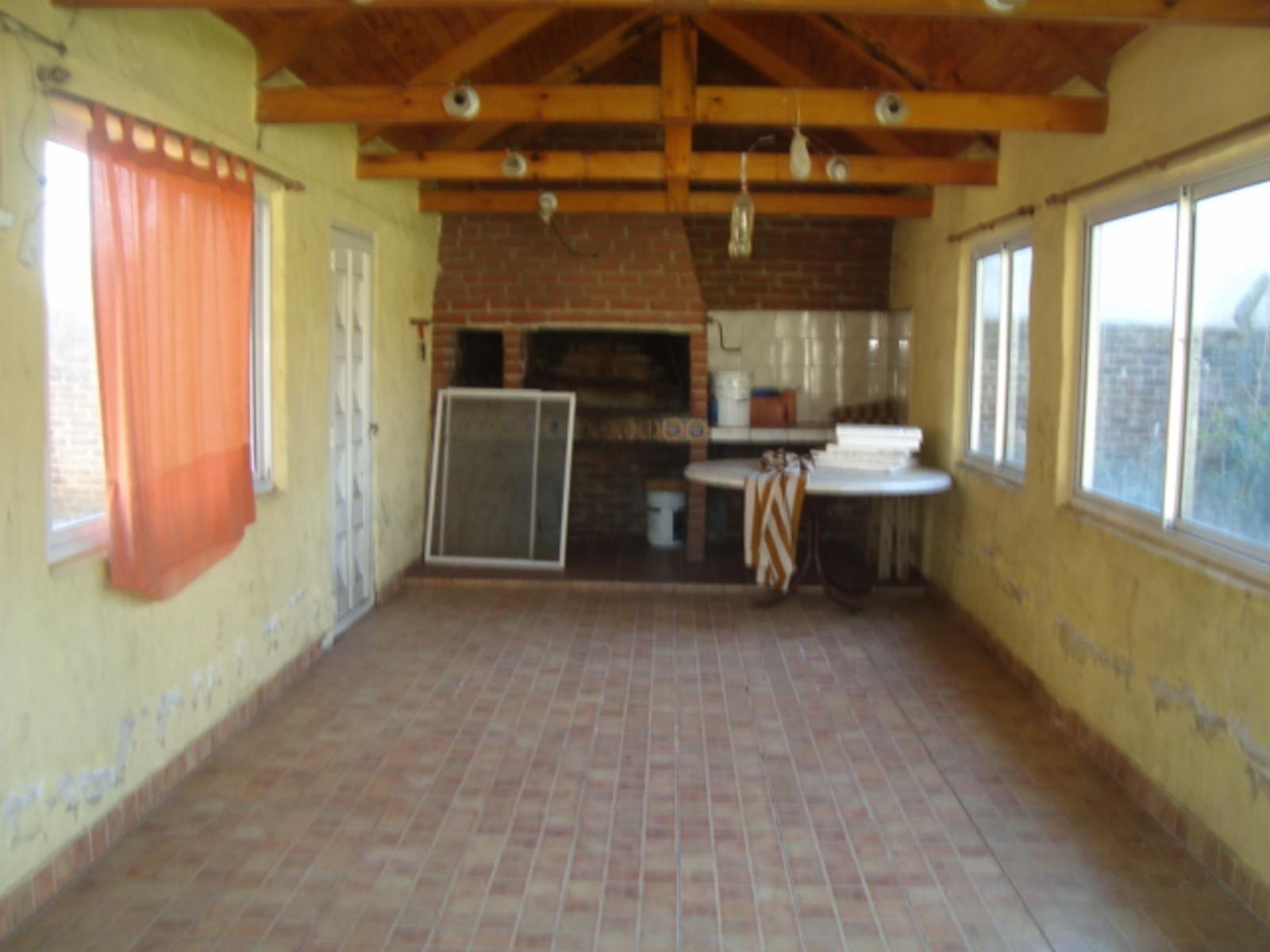 CAÑUELAS: CASA PRINCIPAL + 2 LOCALES + CASA EN 1ER PISO — foto 13