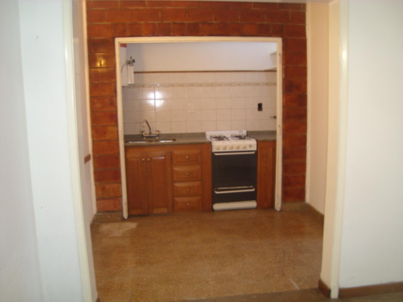 ALQUILER DEPTO EN BURZACO 2 AMB.C/PATIO.EXCEL UBICAC. A 2CDRAS ESTAC. Y MTS AV.ESPORA - 4