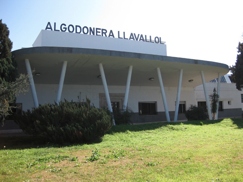 LAVALLOL. Predio Industrial de 93.000 m2 y 30.000 m2 construidos. 1200 m2 de Oficinas. Unico en la Zona — foto 5