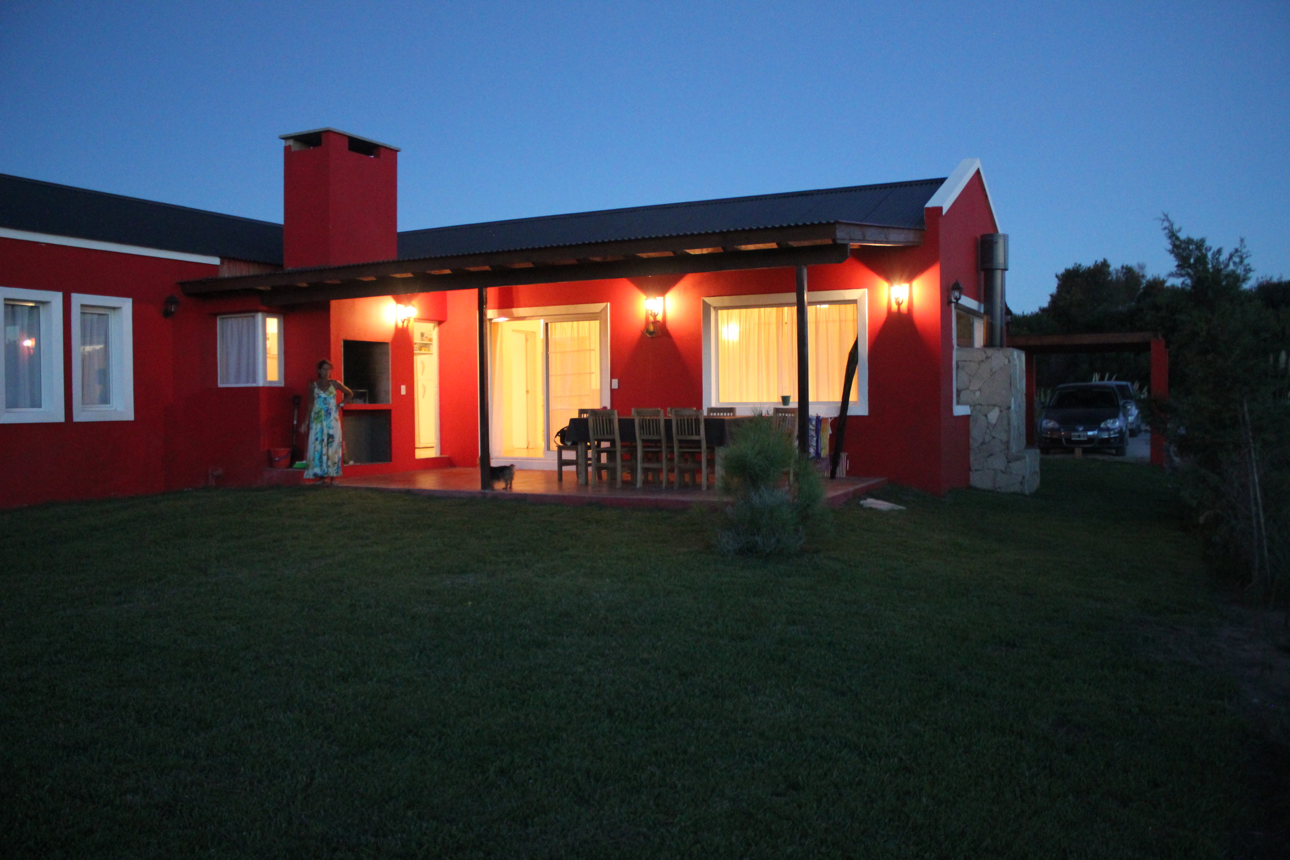 COSTA ESMERALDA: ALQUILER TEMPORARIO DE HERMOSA CASA EN BARRIO GOLF. LOTE 8 - GOLF. — foto 3