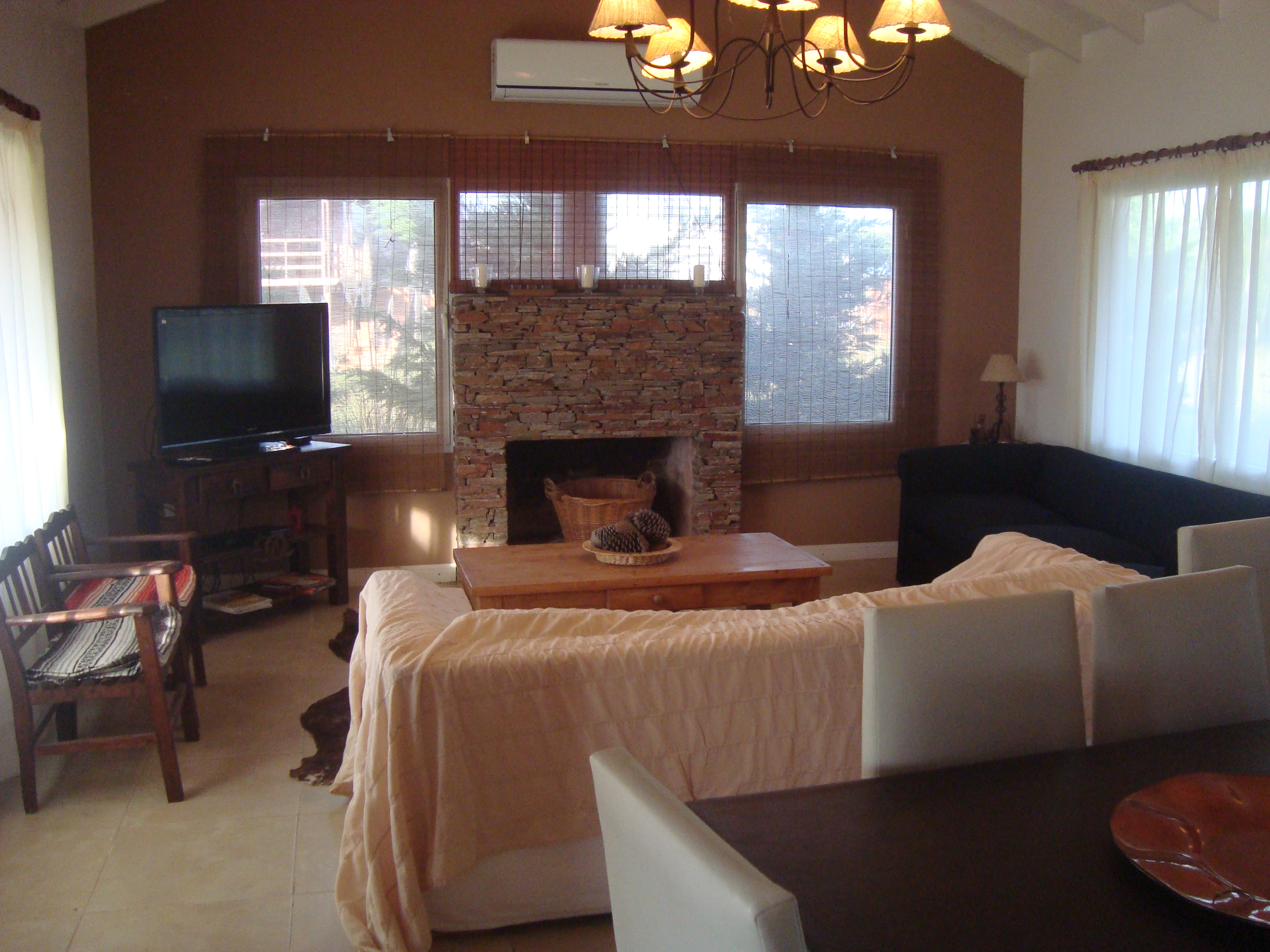 COSTA ESMERALDA: ALQUILER TEMPORARIO DE HERMOSA CASA EN BARRIO GOLF. LOTE 8 - GOLF. — foto 12