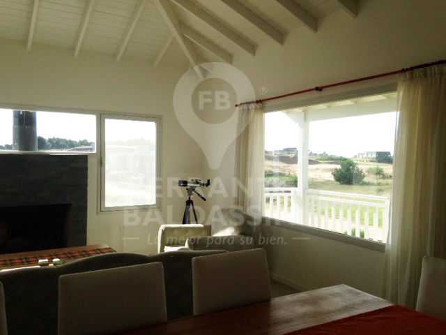 COSTA ESMERALDA : CASA CONFORTABLE. AMPLIA PARA 8 PERSONAS EN COMPLEJO COSTA ESMERALDA GOLF CLUB A 10 KM DE PINAMAR - LOTE 149 - DEPORTIVA — foto 6