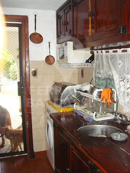 BURZACO - Hermosa y Cómoda casa en 4 niveles. Gran construcción! 170 m2 con quincho y pileta / Se puede anexar terreno lindante — foto 12