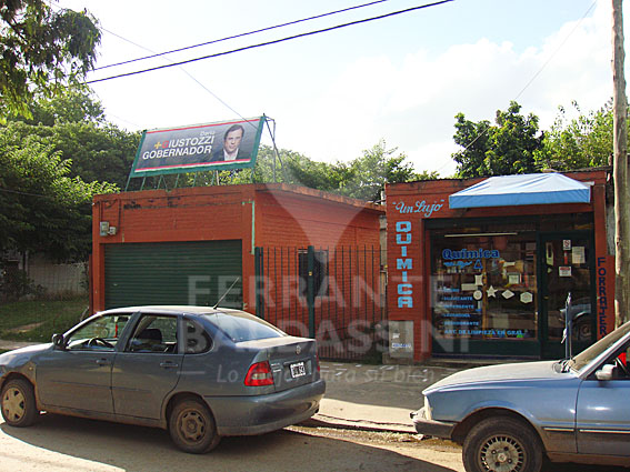 BURZACO - MINISTRO RIVADAVIA - CASA AMPLIA CON 2 LOCALES Y FONDO - ESCRITURADA - TERRENO DE 10 X 30 — foto 2