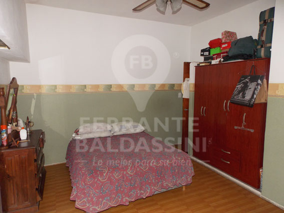 BURZACO. EXCELENTE CASA. AMPLIA, CONFORTABLE DE 2 PLANTAS. LOCAL AL FRENTE DE OPTIMA CALIDAD ( RENTABLE). IDEAL PARA FAMILIA GRANDE O 2 FAMILIAS. APTO CREDITO BANCARIO. — foto 11