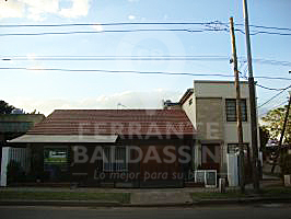 BURZACO - Casa + Duplex nuevo! Ideal 2 Familias! Detalles de categoría. Oportunidad para ver! Muy buena construcción. 2 de Abril esquina Martín Fierro — foto 3