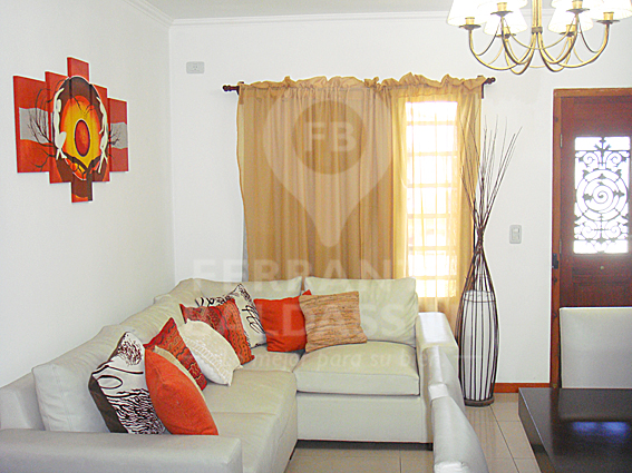 BURZACO - Casa + Duplex nuevo! Ideal 2 Familias! Detalles de categoría. Oportunidad para ver! Muy buena construcción. 2 de Abril esquina Martín Fierro — foto 15