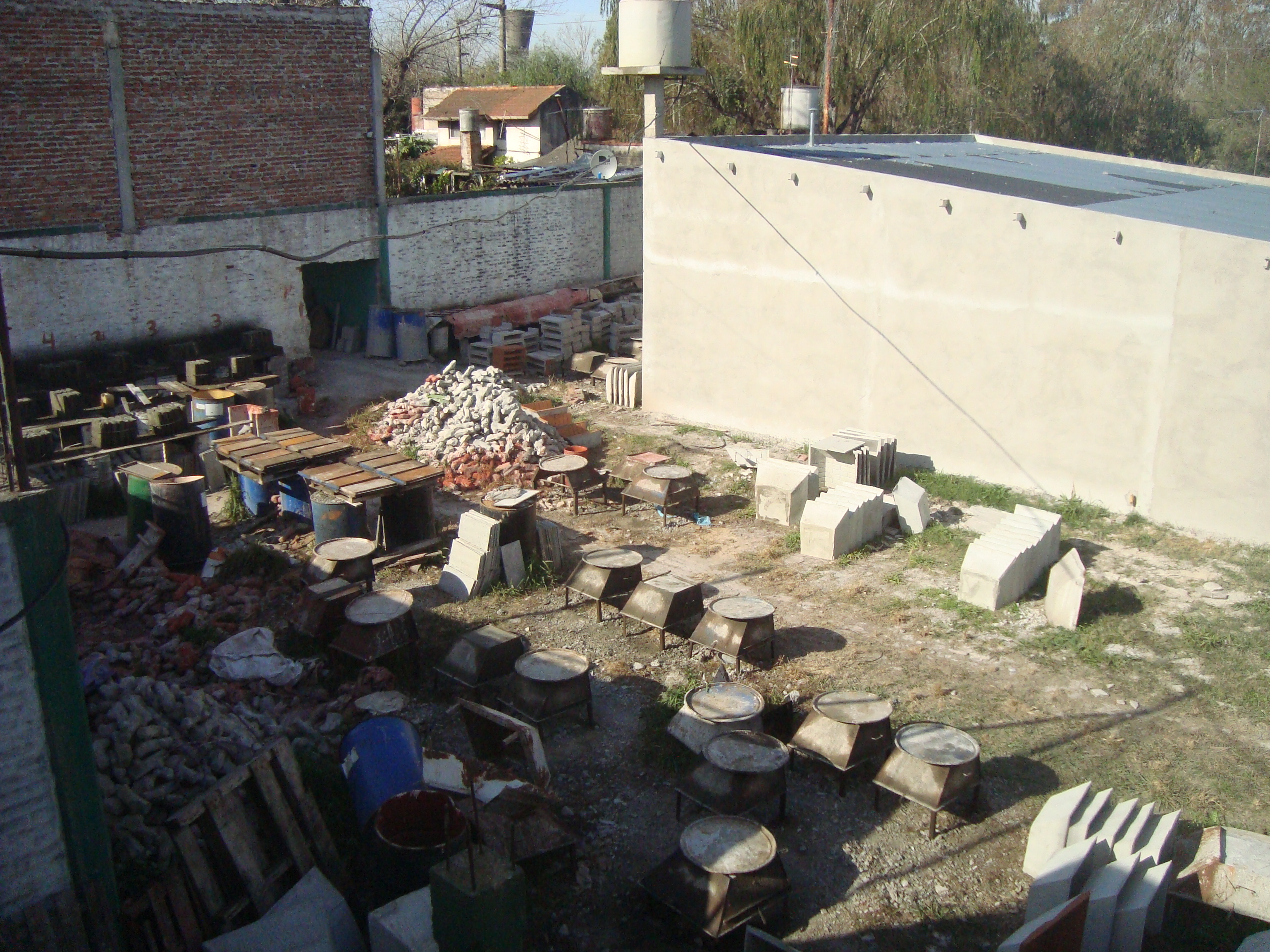 CLAYPOLE: ALQUILER ( GALPONES INDUSTRIALES): EXCELENTE UBICACION ESTRATEGICA Y ACCESO S/RUTA 4 . IMPORTANTE METALURGICA DE ZONA SUR,EN FUNCIONAMIENTO. MULTIPLES POSIBILIDADES. OPORTUNIDAD.RENTABLE. - 7