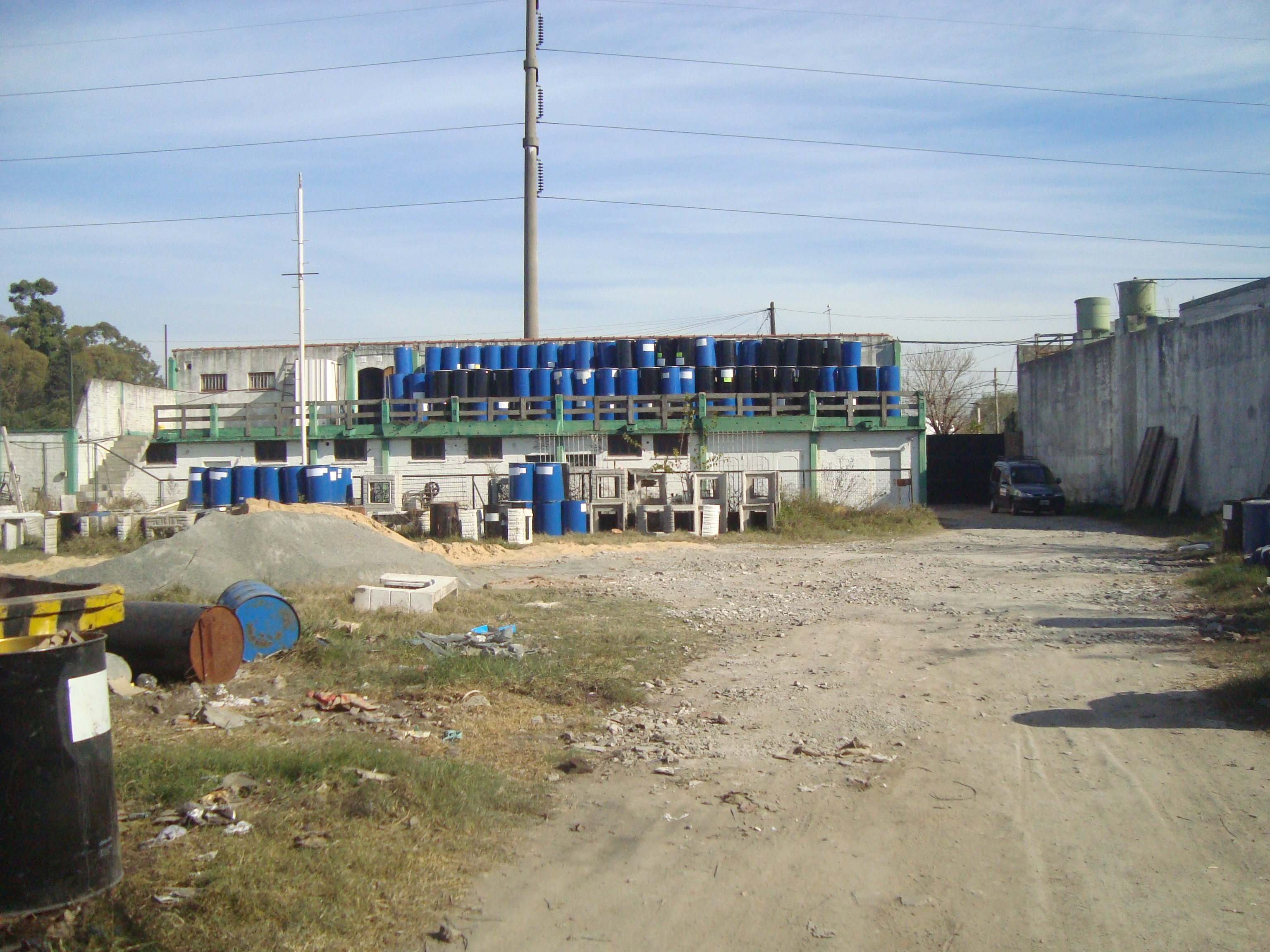 CLAYPOLE: ALQUILER ( GALPONES INDUSTRIALES): EXCELENTE UBICACION ESTRATEGICA Y ACCESO S/RUTA 4 . IMPORTANTE METALURGICA DE ZONA SUR,EN FUNCIONAMIENTO. MULTIPLES POSIBILIDADES. OPORTUNIDAD.RENTABLE. - 15