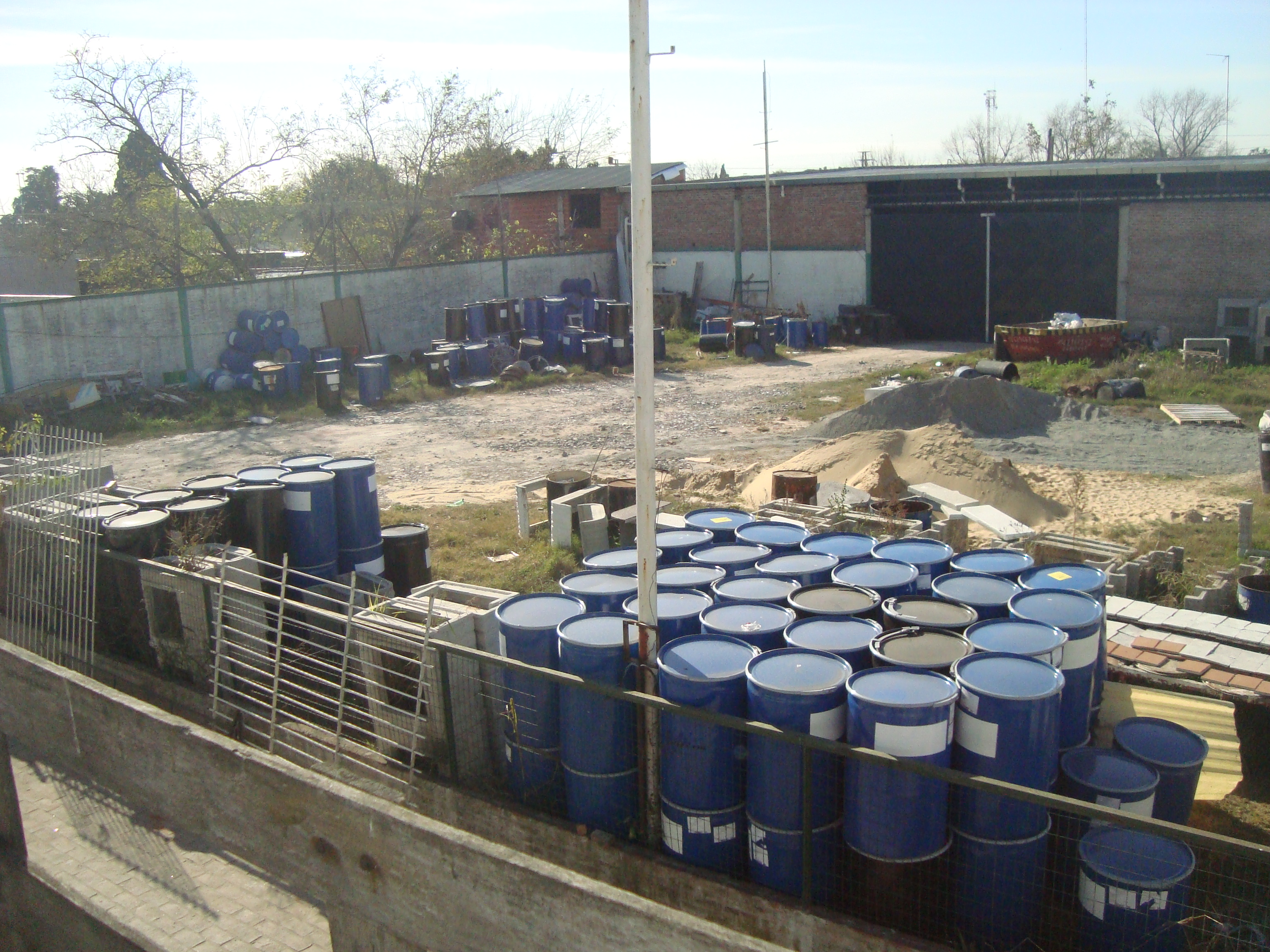 CLAYPOLE: ALQUILER ( GALPONES INDUSTRIALES): EXCELENTE UBICACION ESTRATEGICA Y ACCESO S/RUTA 4 . IMPORTANTE METALURGICA DE ZONA SUR,EN FUNCIONAMIENTO. MULTIPLES POSIBILIDADES. OPORTUNIDAD.RENTABLE. - 17