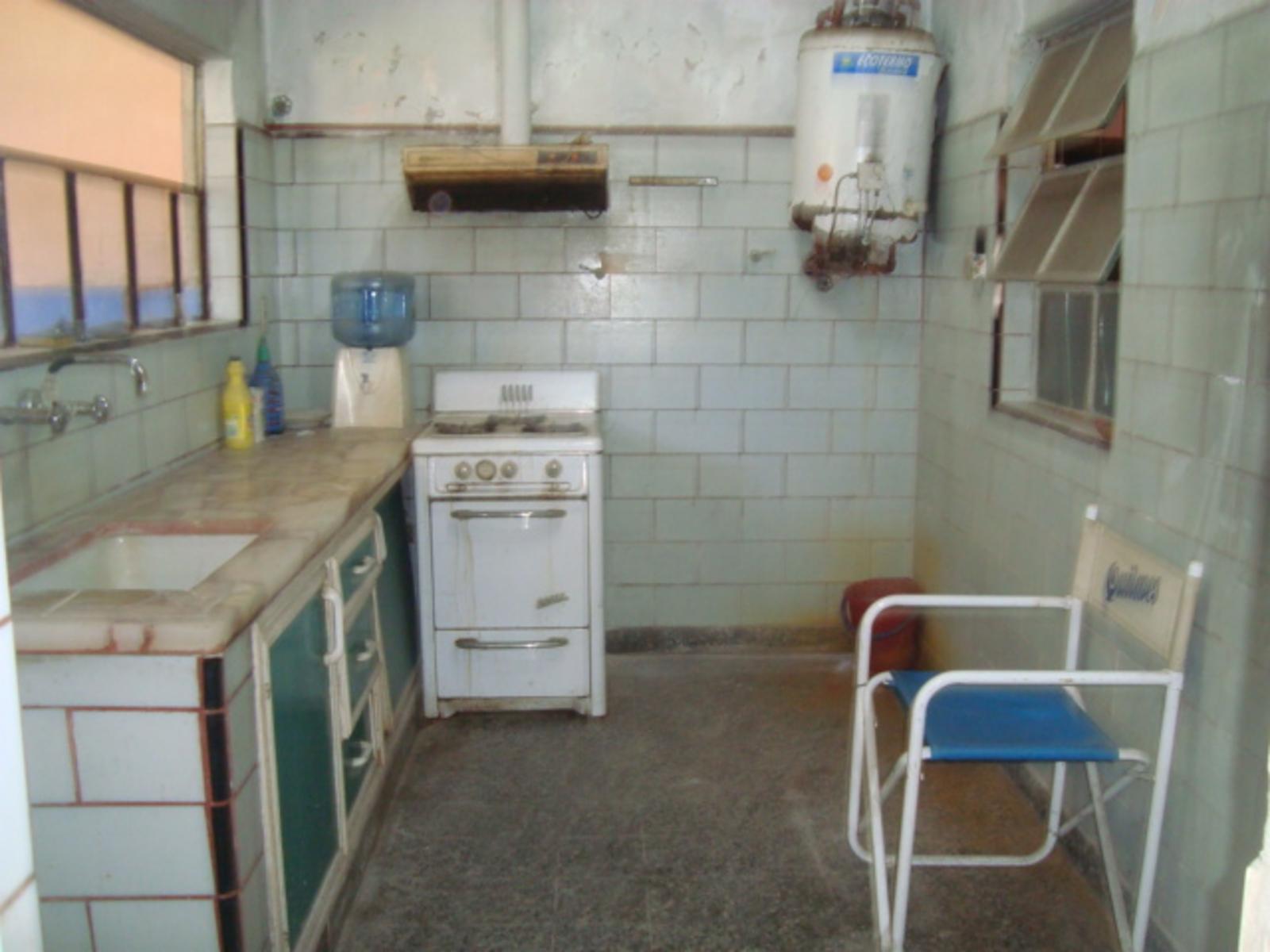 BURZACO: CASA AMPLIA ,SOBRE TERRENO 12 X 40 - ESCRITURADA - *APTA CREDITO* — foto 6