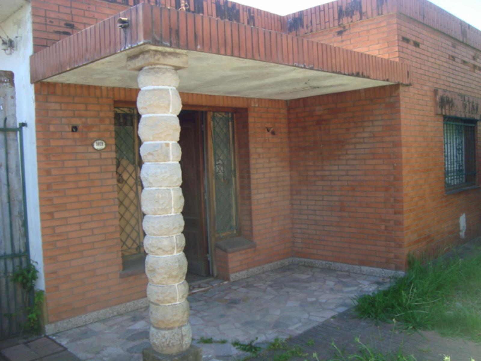 BURZACO: CASA AMPLIA ,SOBRE TERRENO 12 X 40 - ESCRITURADA - *APTA CREDITO* — foto 7