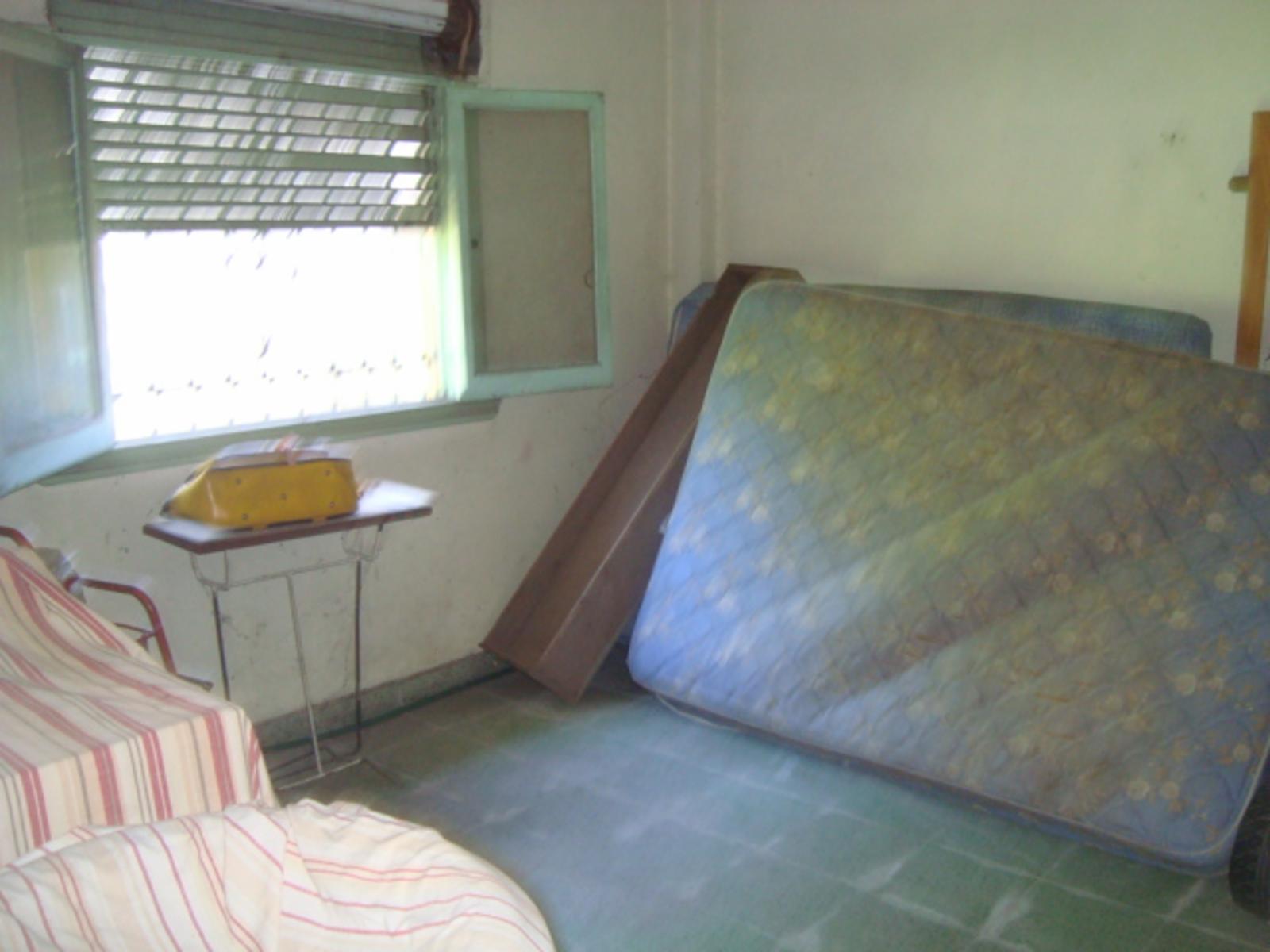 BURZACO: CASA AMPLIA ,SOBRE TERRENO 12 X 40 - ESCRITURADA - *APTA CREDITO* — foto 12