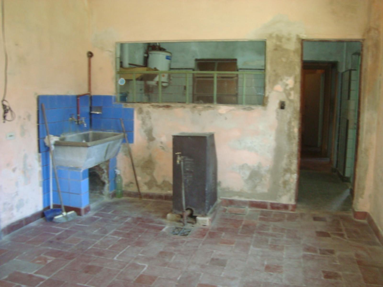BURZACO: CASA AMPLIA ,SOBRE TERRENO 12 X 40 - ESCRITURADA - *APTA CREDITO* — foto 13