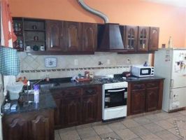 BURZACO: VENTA de CASA EN PH – EXCELENTE UBICACION- CASCO URBANO. MUY LINDA. TODO A NUEVO. FUNCIONAL. A. DEL VALLE AL 500 entre Amenedo y 25 de Mayo. A cdras estac.burzaco. Líneas Colectivo x la esq. — foto 3