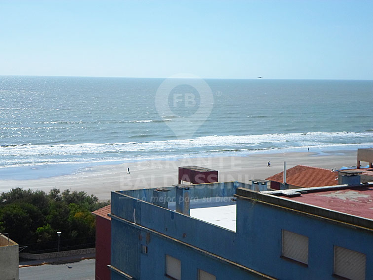 DEPARTAMENTO MONOAMBIENTE EN SAN BERNARDO SOBRE AV. CHIOZZA - IMPECABLE ESTADO - MODIFICADO TODO A NUEVO ACEPTA PERMUTA POR LOCAL — foto 3