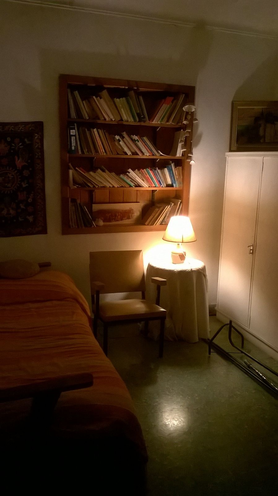 OPORTUNIDAD :AMPLIA CASA EN BURZACO. ZONA CENTRICA EN EXCELENTE ESQ.SOBRE ALCORTA Y ETCHEGOYEN. — foto 6